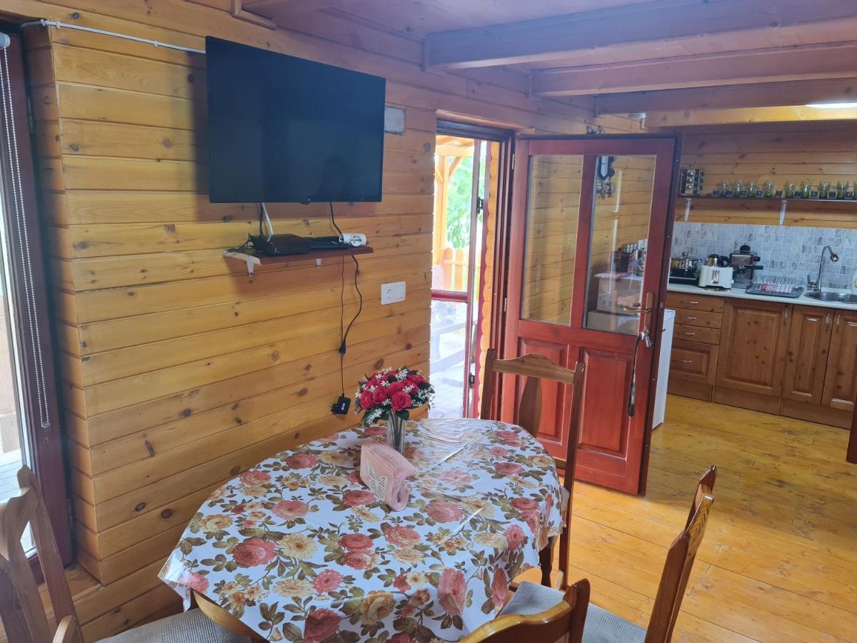 Hobby Vendeghaz Apartment Kiskunmajsa Bagian luar foto