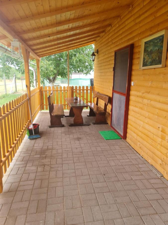 Hobby Vendeghaz Apartment Kiskunmajsa Bagian luar foto